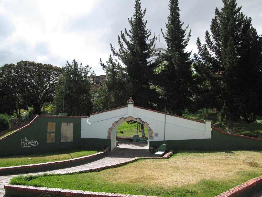 Hotel Parque Santander Tunja Bagian luar foto